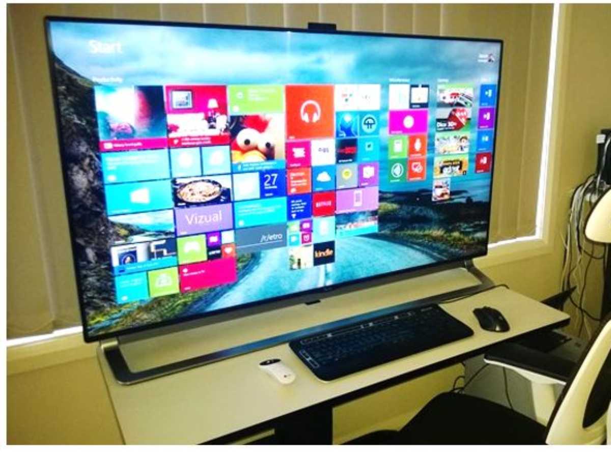How to use a TV as a PC Monitor Screen | H2S Media