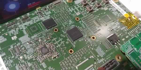 Kirin 980 engineering board analysis Huawei Mate 20 is expected to start 6+128GB