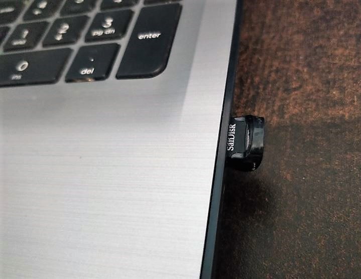 Sandisk Ultra fit USB 3.1 Review design