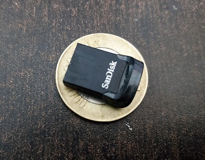 Sandisk Ultra fit USB 3.1 flash drive 32GB Review design