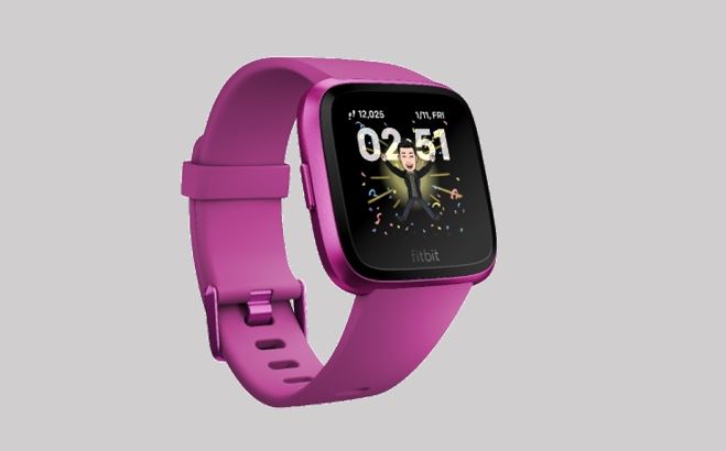 Bitmoji Clock Face Integration on Fitbit Smartwatches (2)