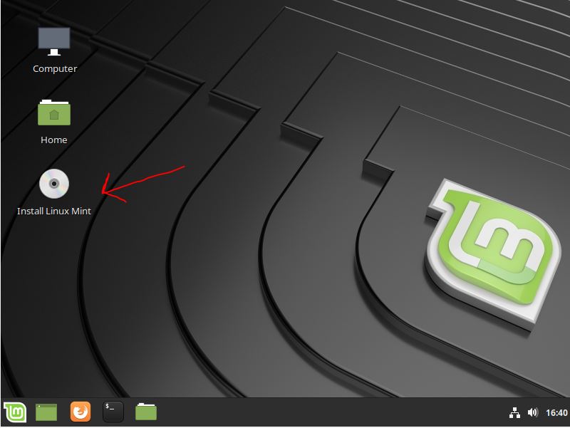 Linux Mint Live installation option