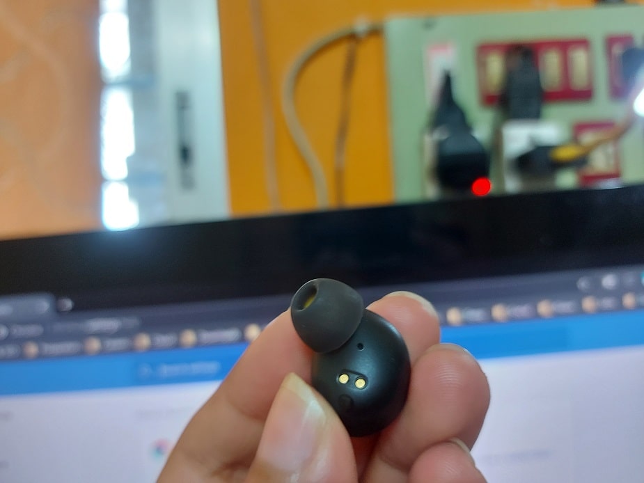 Charging connector of realme ear phones min