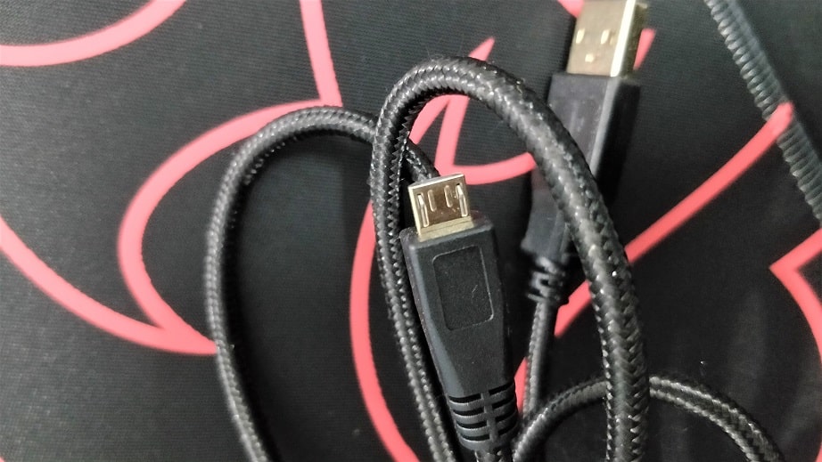 USB cable min