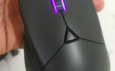 XPG Alpha Wireless Gaming RGB Mouse Review